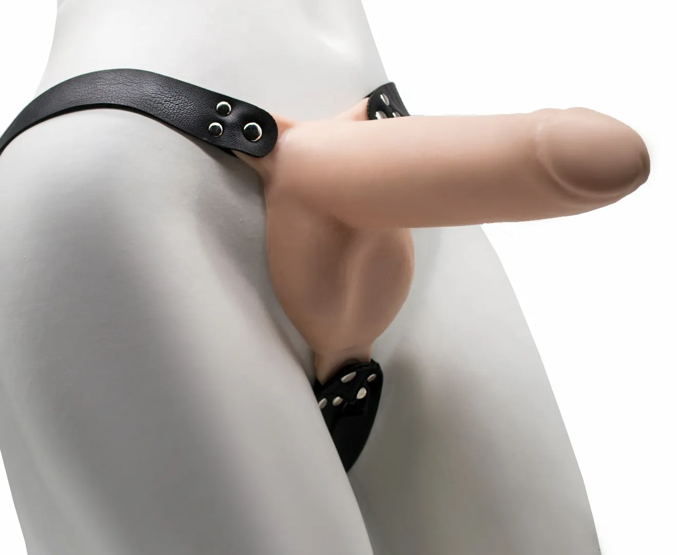 фаллоимитатор поясной пустотелый с бандажом 7422/3ru в Москве