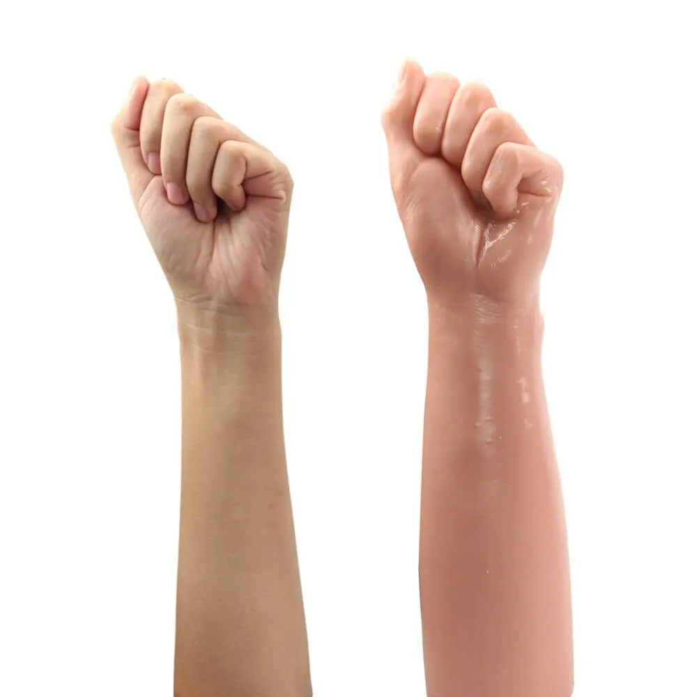 кулак для фистинга lovetoy king size realistic bitch fist, телесный в Москве