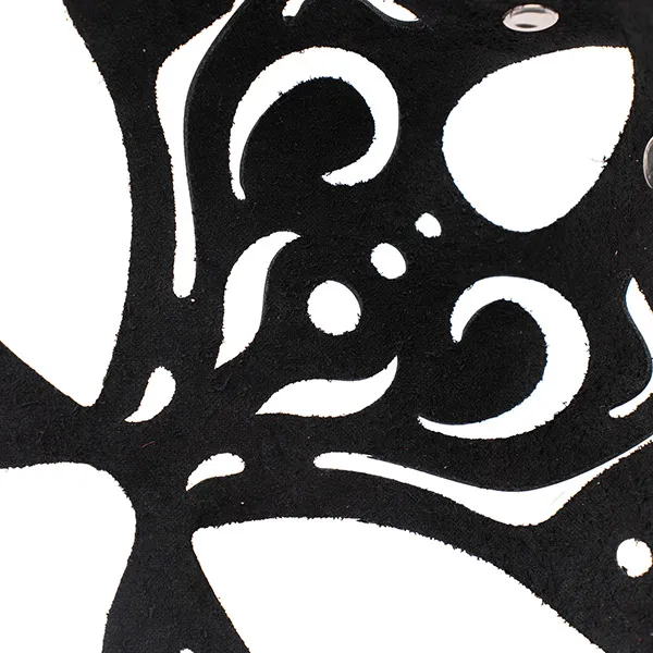 маска с вырезанными узорами с ушками зайки в Москве