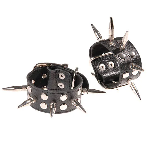 наручники кожаные черные с шипами и заклепками 3056-1 в Москве