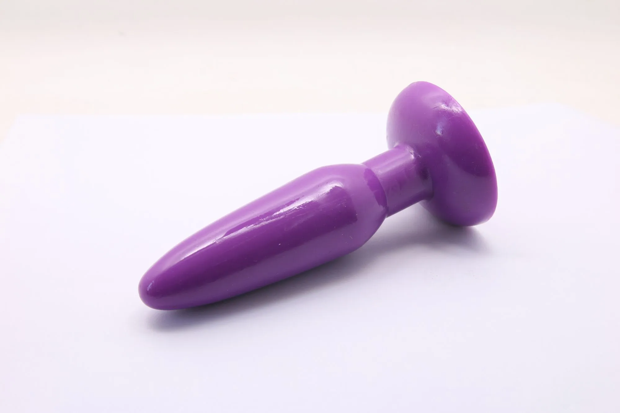 анальная пробка с присоской 3,7 см purple bi-017001r в Москве