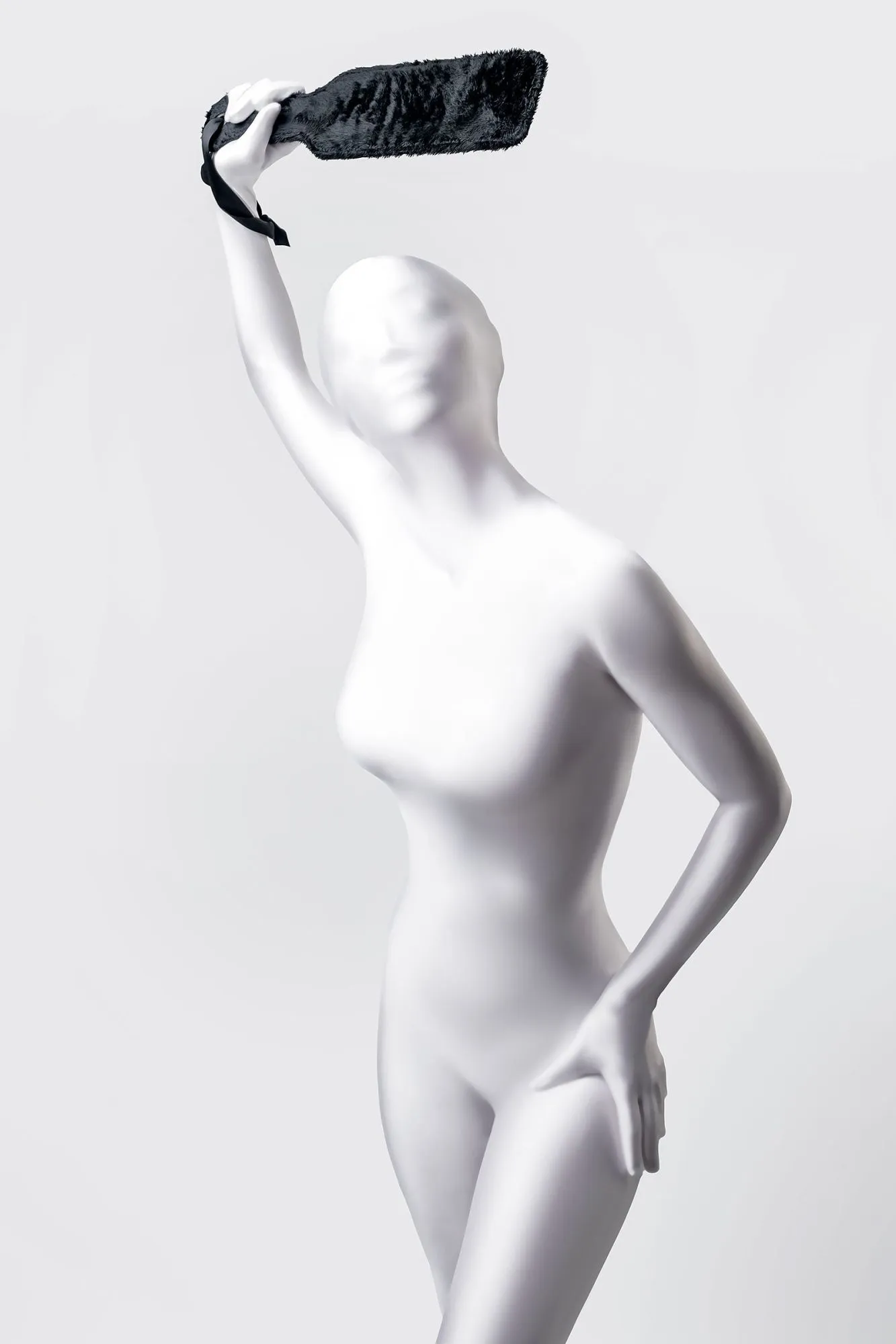 шлепалка anonymo #0009, полиэстер, красная, 37 см в Москве