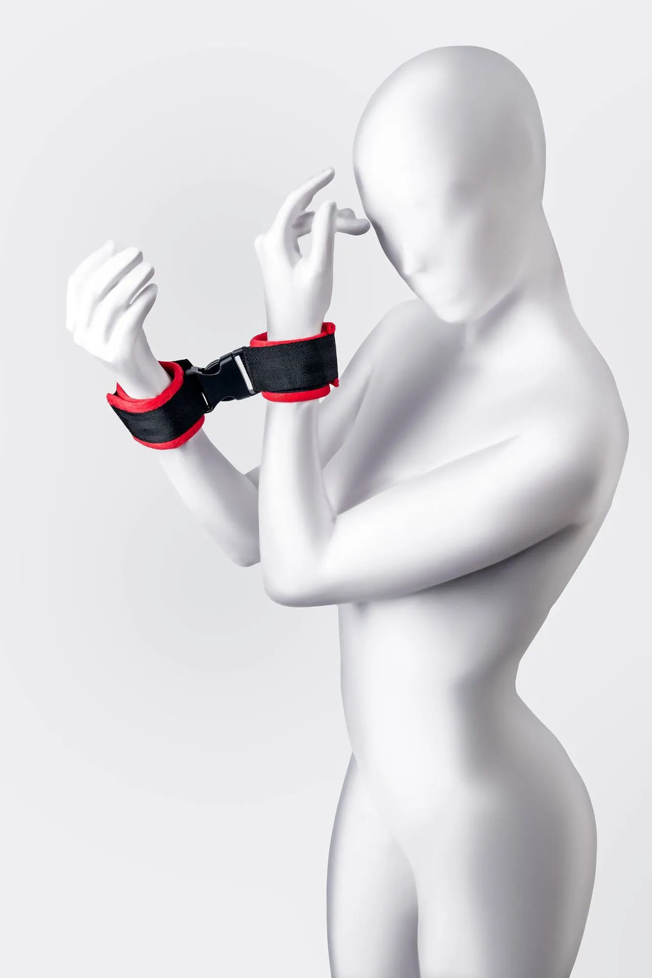 наручники anonymo #0106, велюр, красные, 24 см в Москве