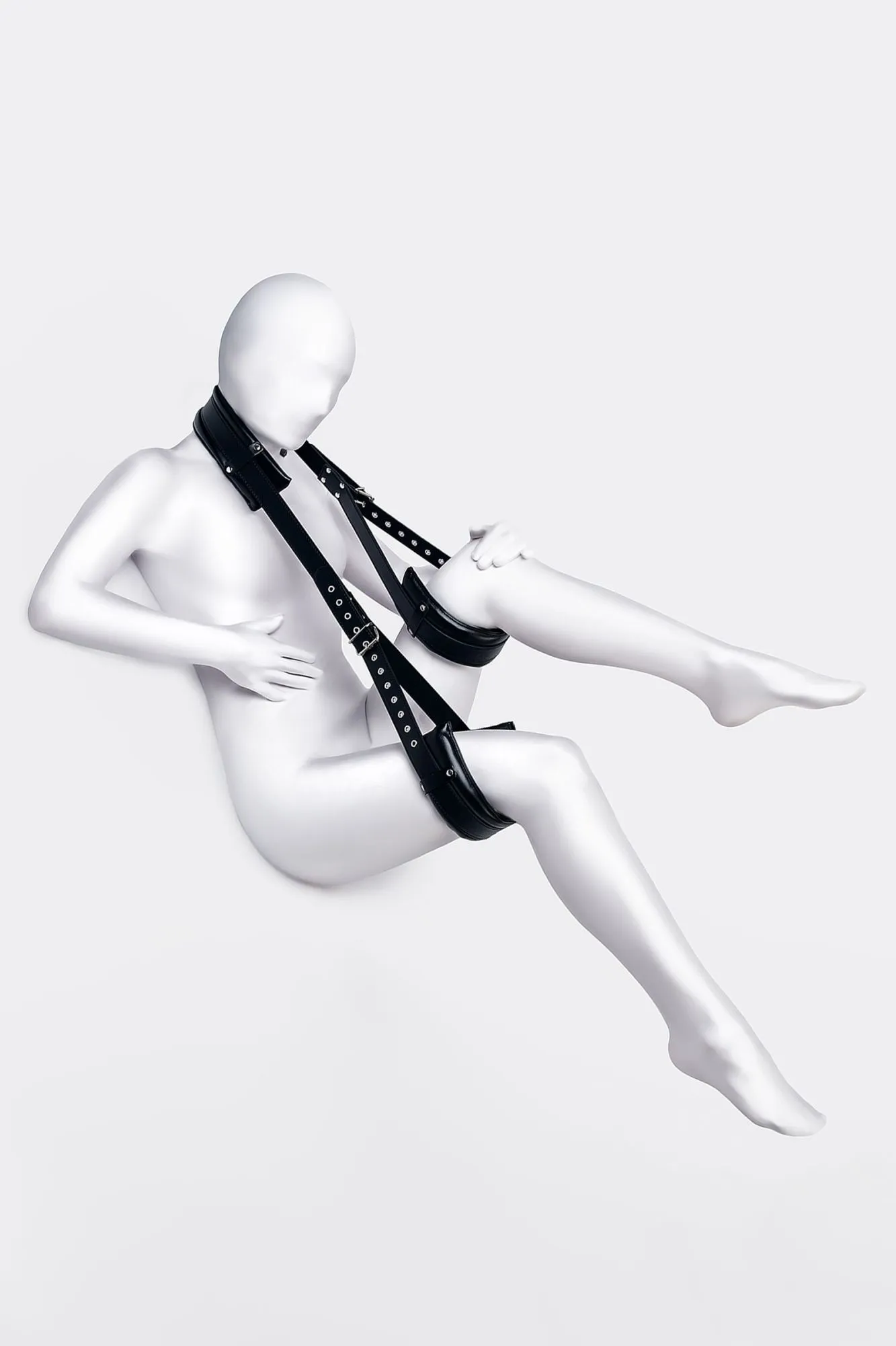 стропа фиксирующая anonymo, pu кожа, черная, 145 см в Москве