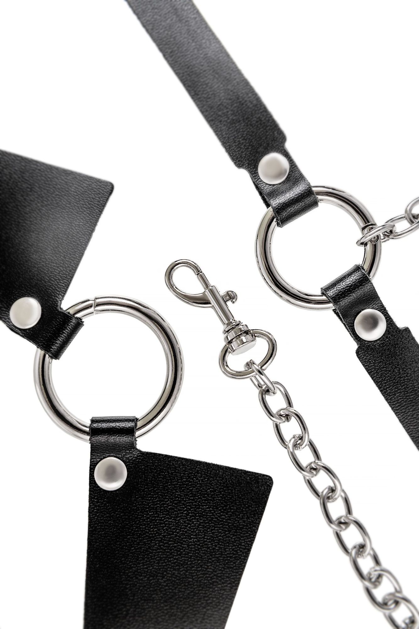 Эротическое портупея-чокер-ошейник pecado bdsm, с поводком и карабином в виде кольца, натуральная кожа, чёрная в Москве