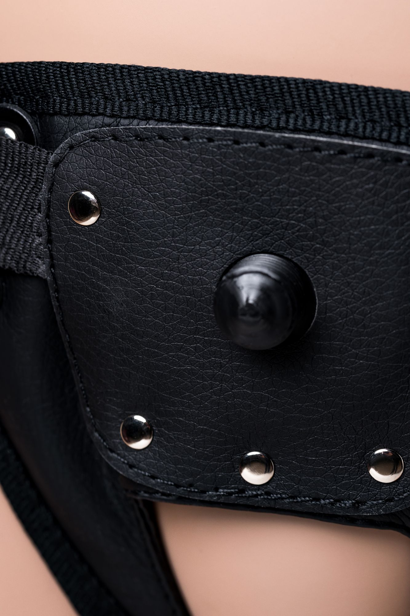 страпон на креплении lovetoy с поясом harness, реалистичный, neoskin, телесный, 17,5 см в Москве
